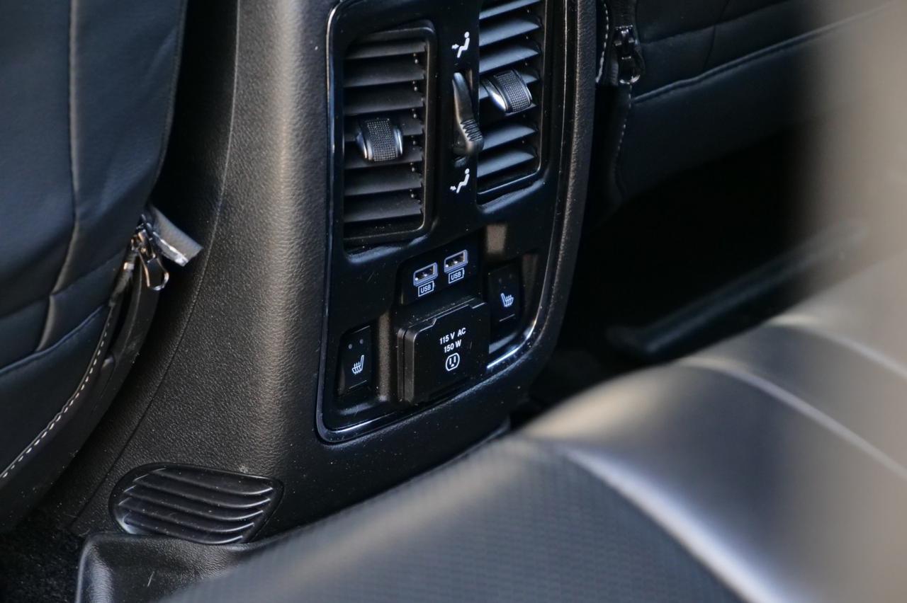 2015 Jeep Grand Cherokee Overland 4WD / 5.7L V8 / Cooled Seats / PANO Sunroof! Lincolnton NC