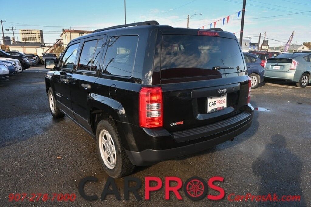 2015 Jeep Patriot Sport - 2.0L 4 Cyl - 5 Speed Manual - Premium Cloth Seats - Cruise Control - Fog Lights - Aftermarket Kenwood Stereo - Aftermarket Back Up Camera - Low Miles - 30 MPG Anchorage AK