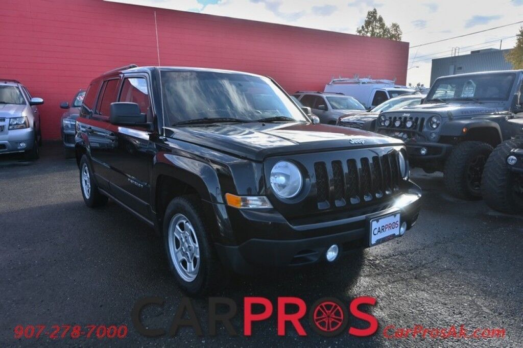 2015 Jeep Patriot Sport - 2.0L 4-Cyl - 5 Speed Manual - Premium Cloth Seats - Cruise Control - Fog Lights - Low Miles
