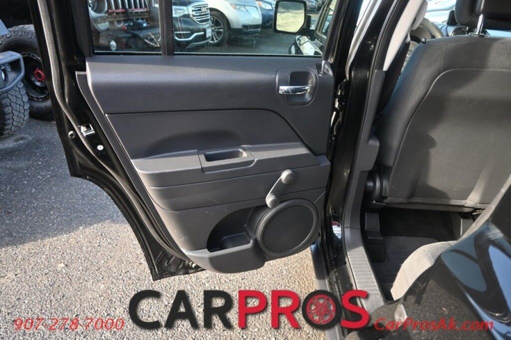 2015 Jeep Patriot Sport - 2.0L 4-Cyl - 5 Speed Manual - Premium Cloth Seats - Cruise Control - Fog Lights - Low Miles Anchorage AK