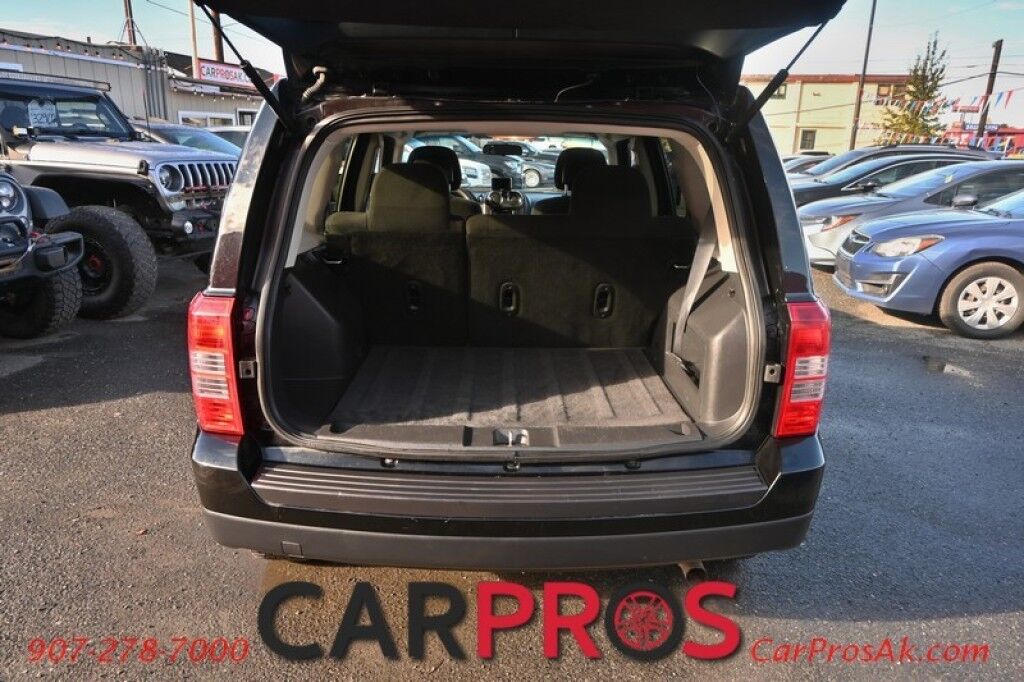2015 Jeep Patriot Sport - 2.0L 4-Cyl - 5 Speed Manual - Premium Cloth Seats - Cruise Control - Fog Lights - Low Miles Anchorage AK