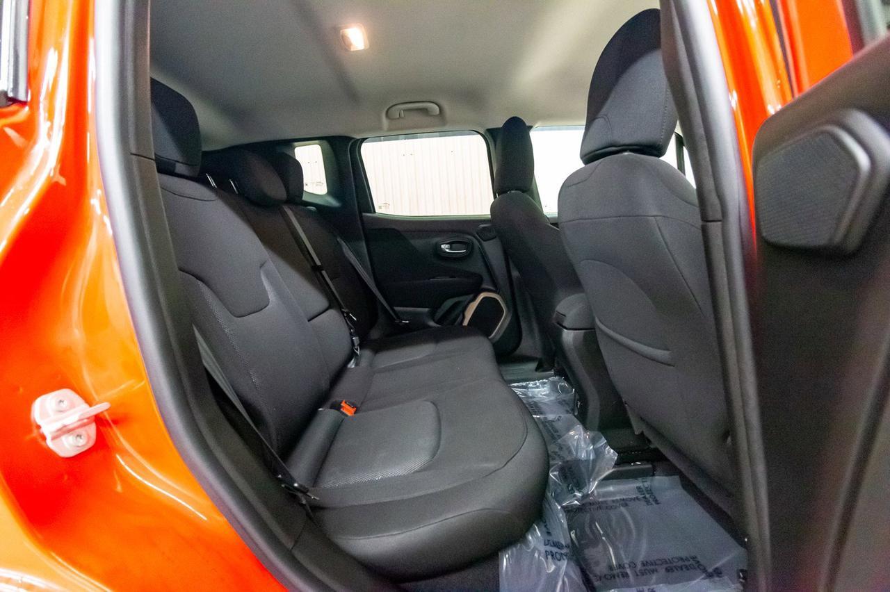 2015 Jeep Renegade 4x4 North BCam Red Deer AB