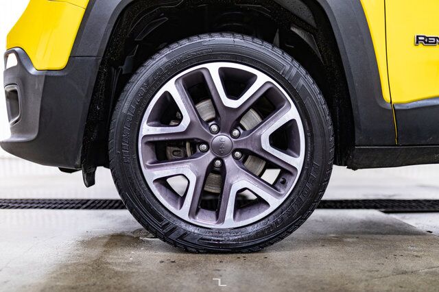 2015 Jeep Renegade 4x4 North Nav Roof BCam Red Deer AB