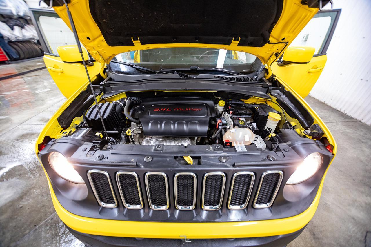 2015 Jeep Renegade 4x4 North Nav Roof BCam Red Deer AB