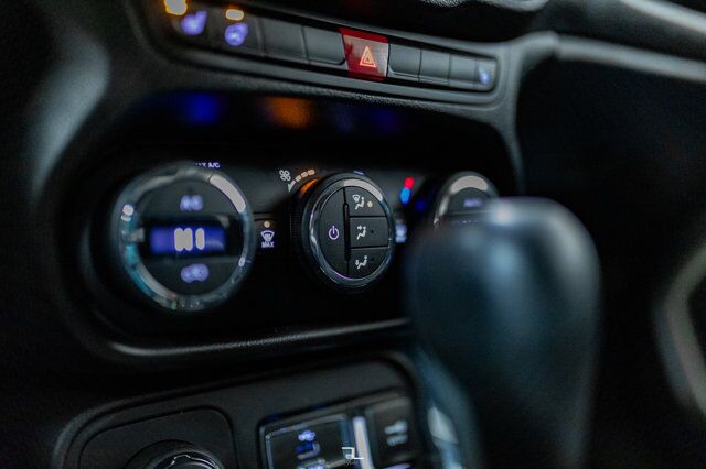 2015 Jeep Renegade 4x4 North Nav Roof BCam Red Deer AB