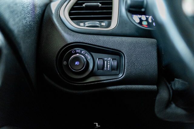 2015 Jeep Renegade 4x4 North Nav Roof BCam Red Deer AB