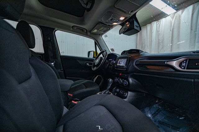 2015 Jeep Renegade 4x4 North Nav Roof BCam Red Deer AB