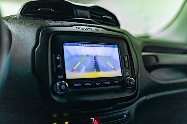 2015 Jeep Renegade 4x4 North Nav Roof BCam Red Deer AB