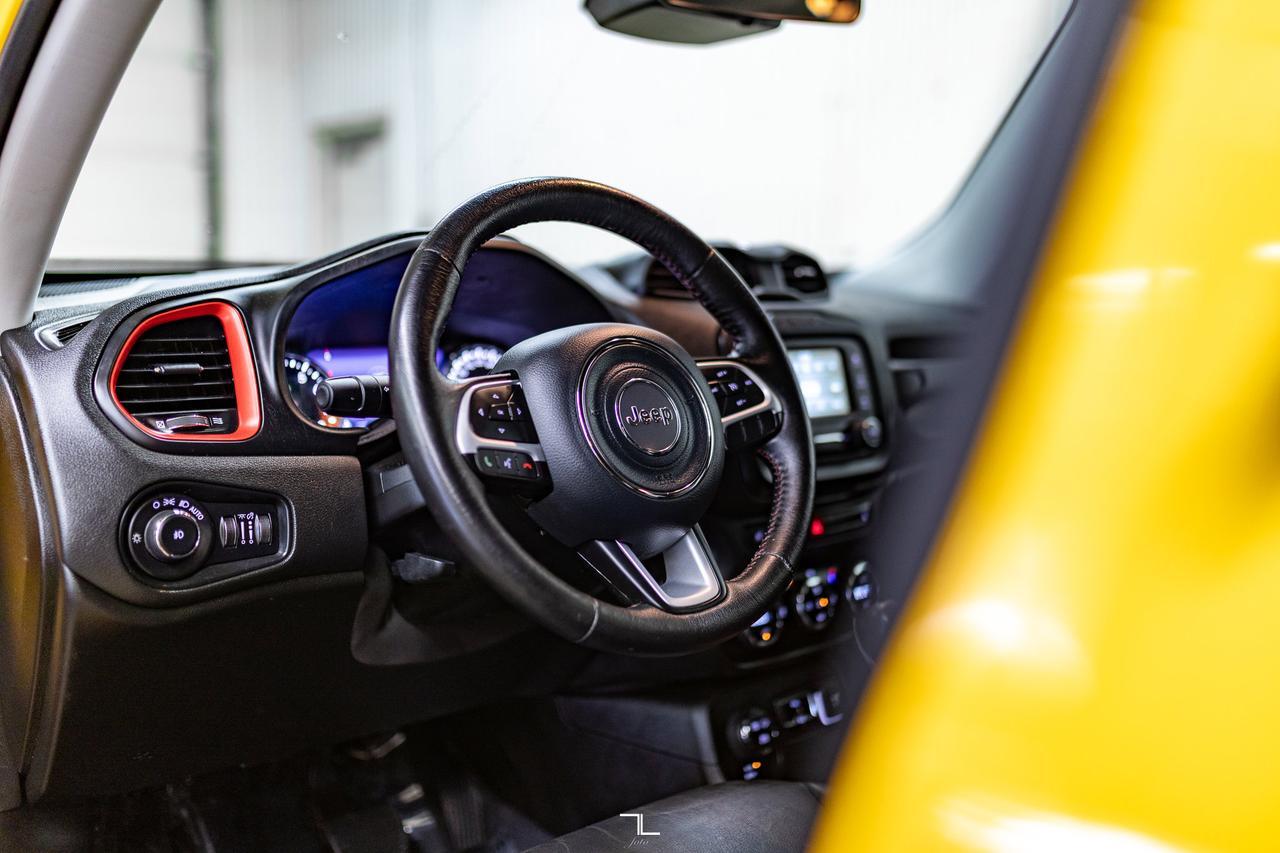 2015 Jeep Renegade 4x4 Trailhawk Leather BCam Red Deer AB