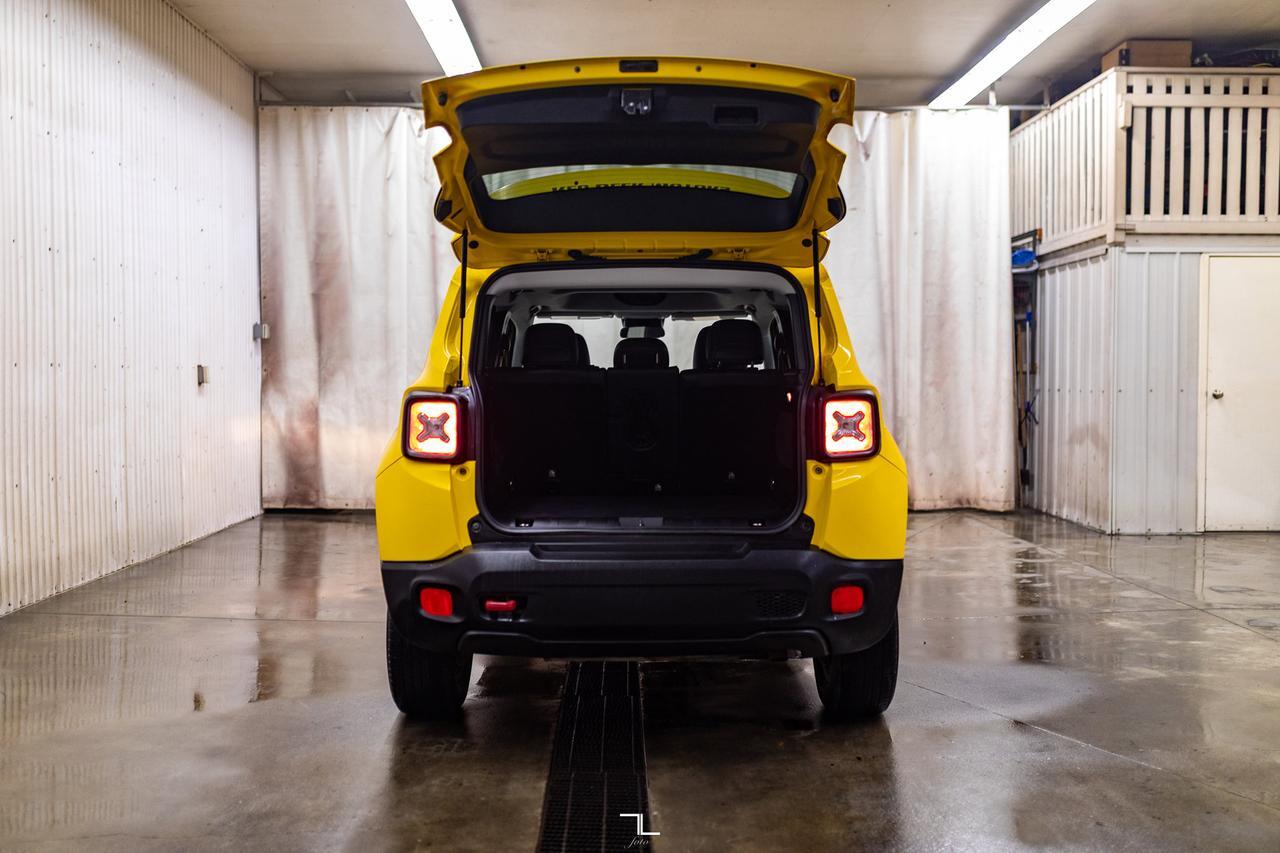 2015 Jeep Renegade 4x4 Trailhawk Leather BCam Red Deer AB