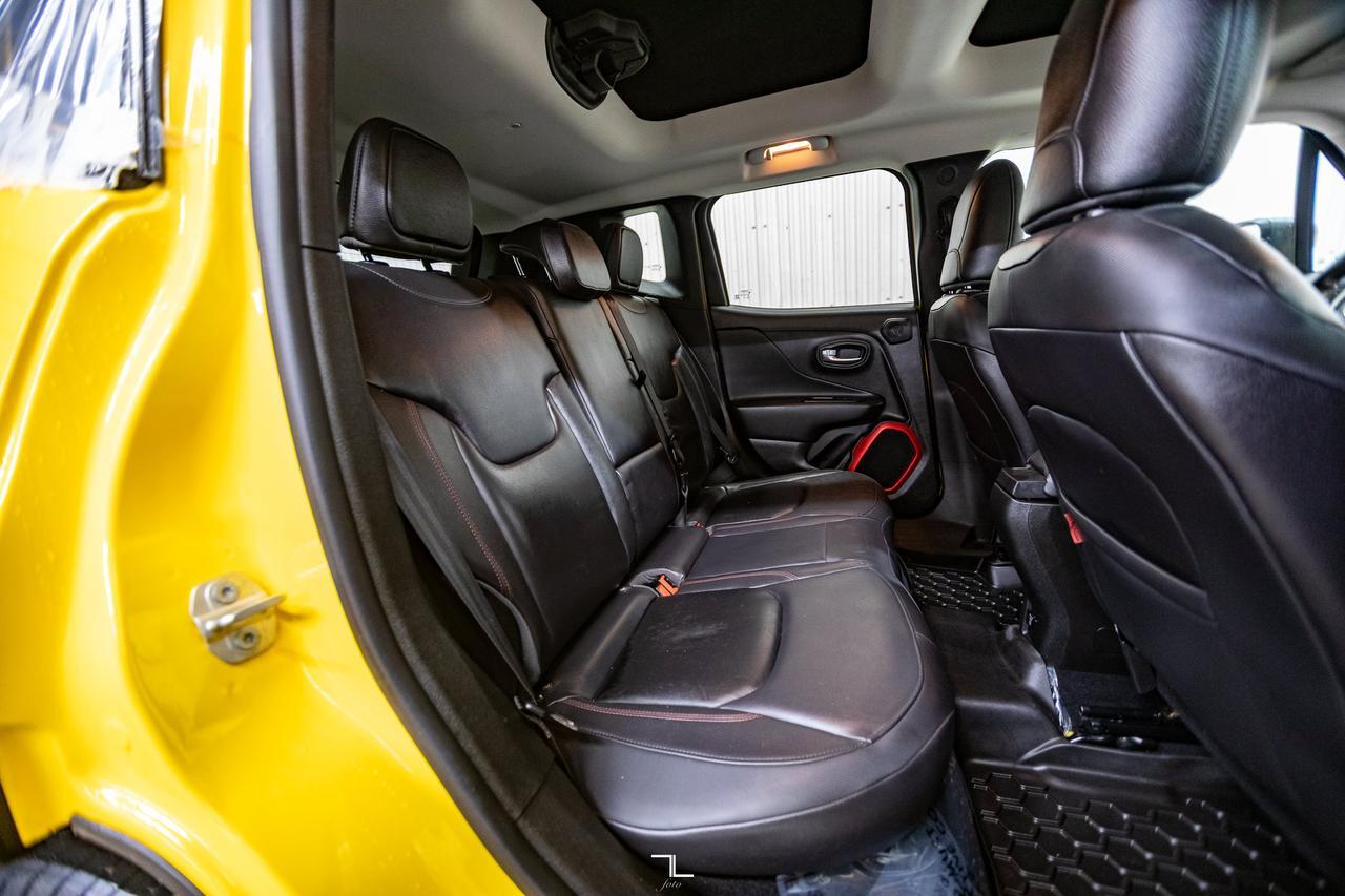2015 Jeep Renegade 4x4 Trailhawk Leather BCam Red Deer AB
