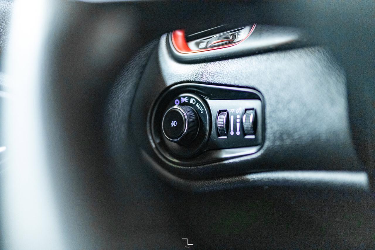 2015 Jeep Renegade 4x4 Trailhawk Leather BCam Red Deer AB