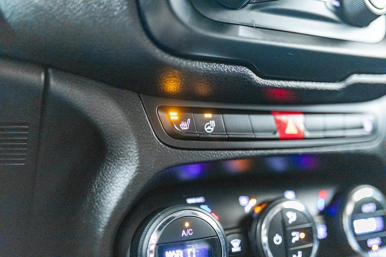 2015 Jeep Renegade 4x4 Trailhawk Leather BCam Red Deer AB