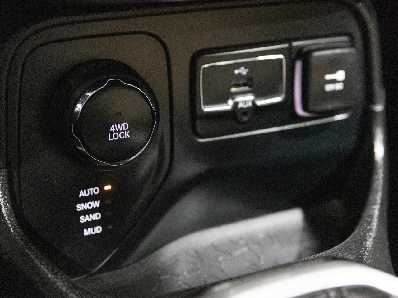 2015 Jeep Renegade Latitude 4WD Cranberry PA