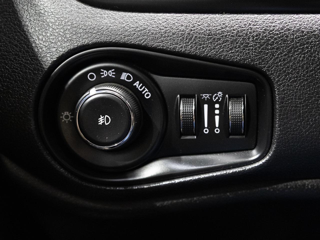 2015 Jeep Renegade Latitude 4WD Cranberry PA