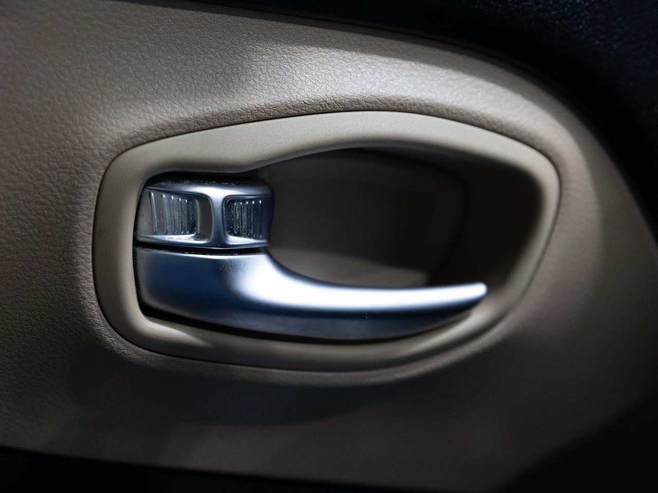 2015 Jeep Renegade Latitude 4WD Cranberry PA