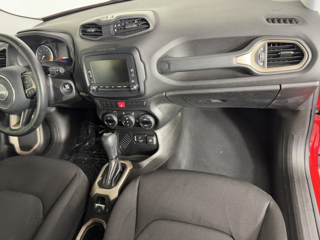 2015 Jeep Renegade Latitude w/Navigation/MySky Roof Maumee OH