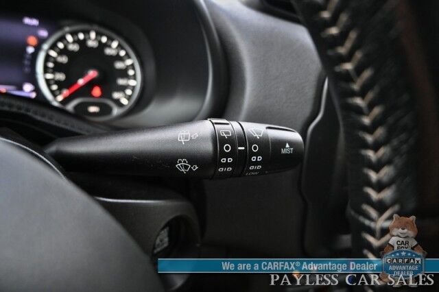 2015 Jeep Renegade Limited / 4X4 / Auto Start / Power & Heated Leather Seats / Heated Steering Wheel / Blind Spot Alert / Bluetooth / USB Input / Back Up Camera / Cruise Control / Keyless Entry & Start / 29 MPG / 1-Owner Anchorage AK