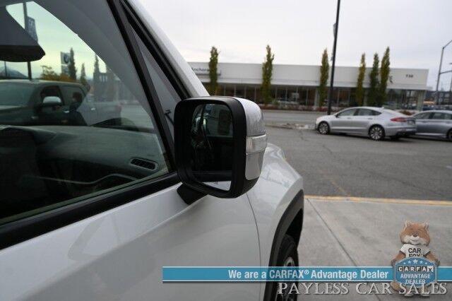 2015 Jeep Renegade Limited / 4X4 / Auto Start / Power & Heated Leather Seats / Heated Steering Wheel / Blind Spot Alert / Bluetooth / USB Input / Back Up Camera / Cruise Control / Keyless Entry & Start / 29 MPG / 1-Owner Anchorage AK