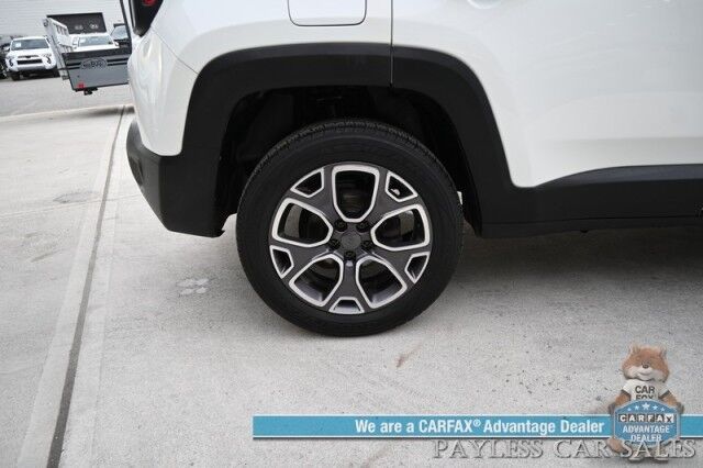 2015 Jeep Renegade Limited / 4X4 / Auto Start / Power & Heated Leather Seats / Heated Steering Wheel / Blind Spot Alert / Bluetooth / USB Input / Back Up Camera / Cruise Control / Keyless Entry & Start / 29 MPG / 1-Owner Anchorage AK