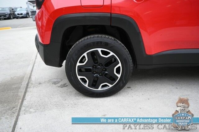 2015 Jeep Renegade Trailhawk / 4X4 / Heated Cloth Seats / Heated Steering Wheel / Auto Start / Open Air Sunroof / Bluetooth / Back Up Camera / Cruise Control / Keyless Entry & Start / Block Heater / Alloy Wheels / Tow Pkg Anchorage AK