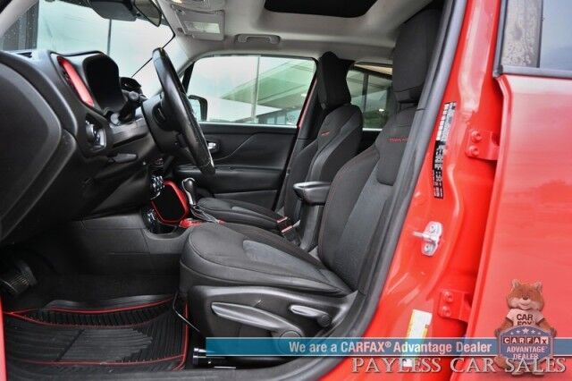2015 Jeep Renegade Trailhawk / 4X4 / Heated Cloth Seats / Heated Steering Wheel / Auto Start / Open Air Sunroof / Bluetooth / Back Up Camera / Cruise Control / Keyless Entry & Start / Block Heater / Alloy Wheels / Tow Pkg Anchorage AK