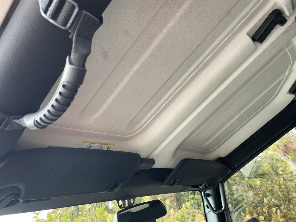 2015 Jeep Wrangler Freedom Edition~CLEAN CARFAX~LOCAL TRADE IN~FUN IN THE SUN~GREAT Sarasota FL