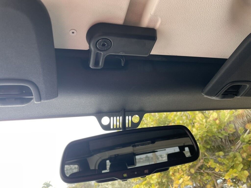 2015 Jeep Wrangler Freedom Edition~CLEAN CARFAX~LOCAL TRADE IN~FUN IN THE SUN~GREAT Sarasota FL