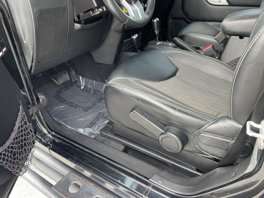 2015 Jeep Wrangler Freedom Edition~CLEAN CARFAX~LOCAL TRADE IN~FUN IN THE SUN~GREAT Sarasota FL