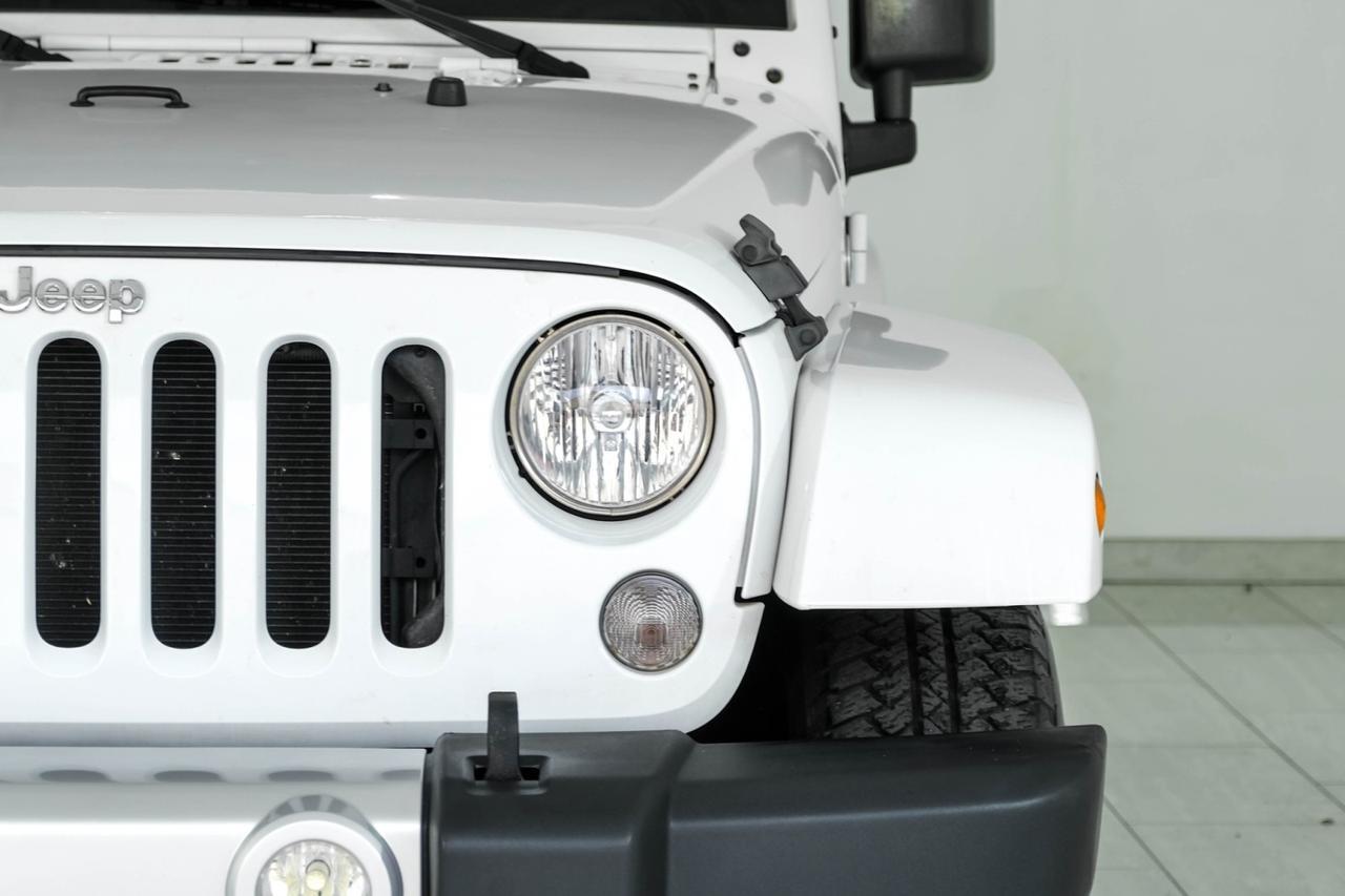 2015 Jeep Wrangler SAHARA 4WD HARD TOP CONVERTIBLE CRUISE CONTROL ALLOY WHEELS TOW Carrollton TX