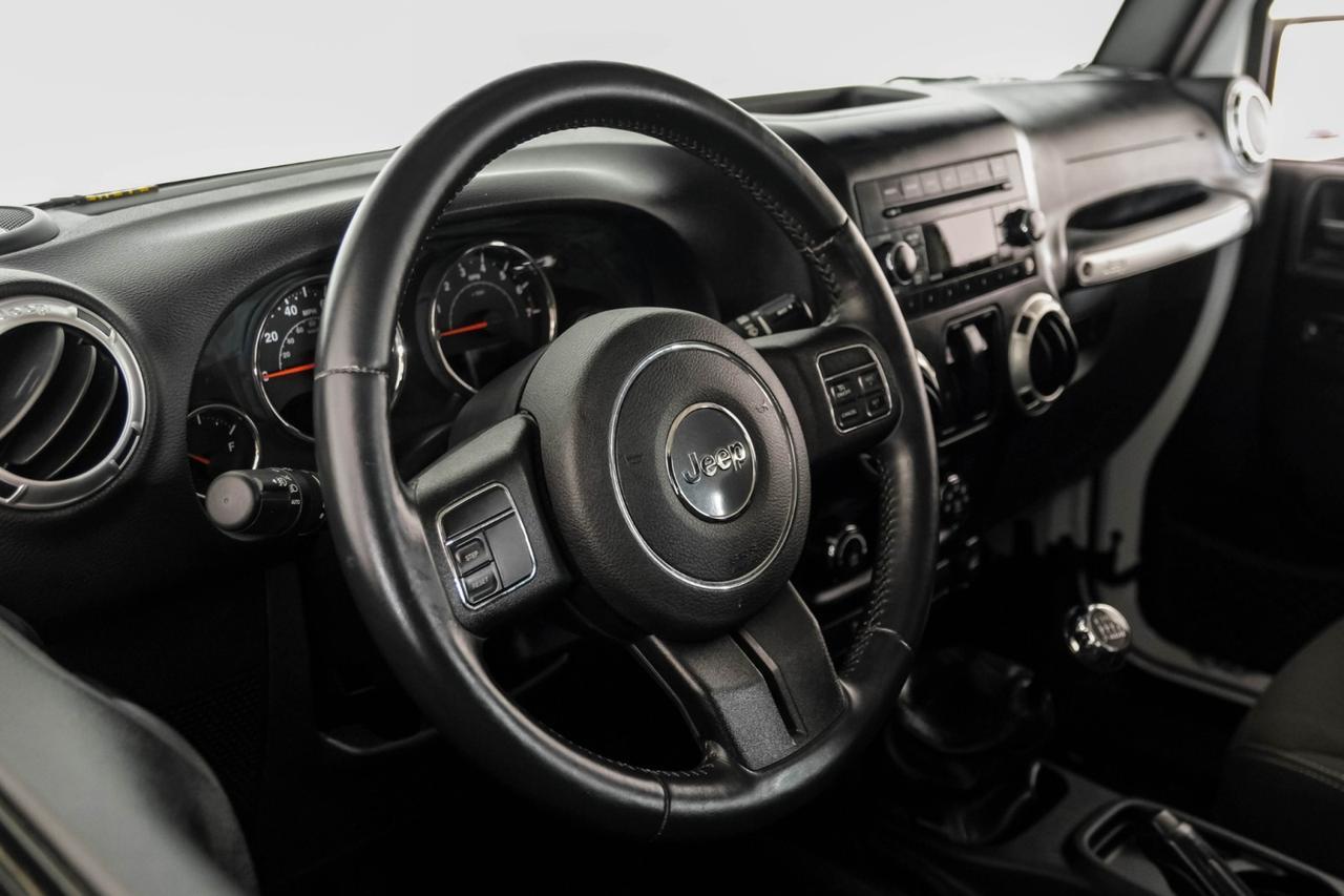 2015 Jeep Wrangler SAHARA 4WD HARD TOP CONVERTIBLE CRUISE CONTROL ALLOY WHEELS TOW HITCH Carrollton TX