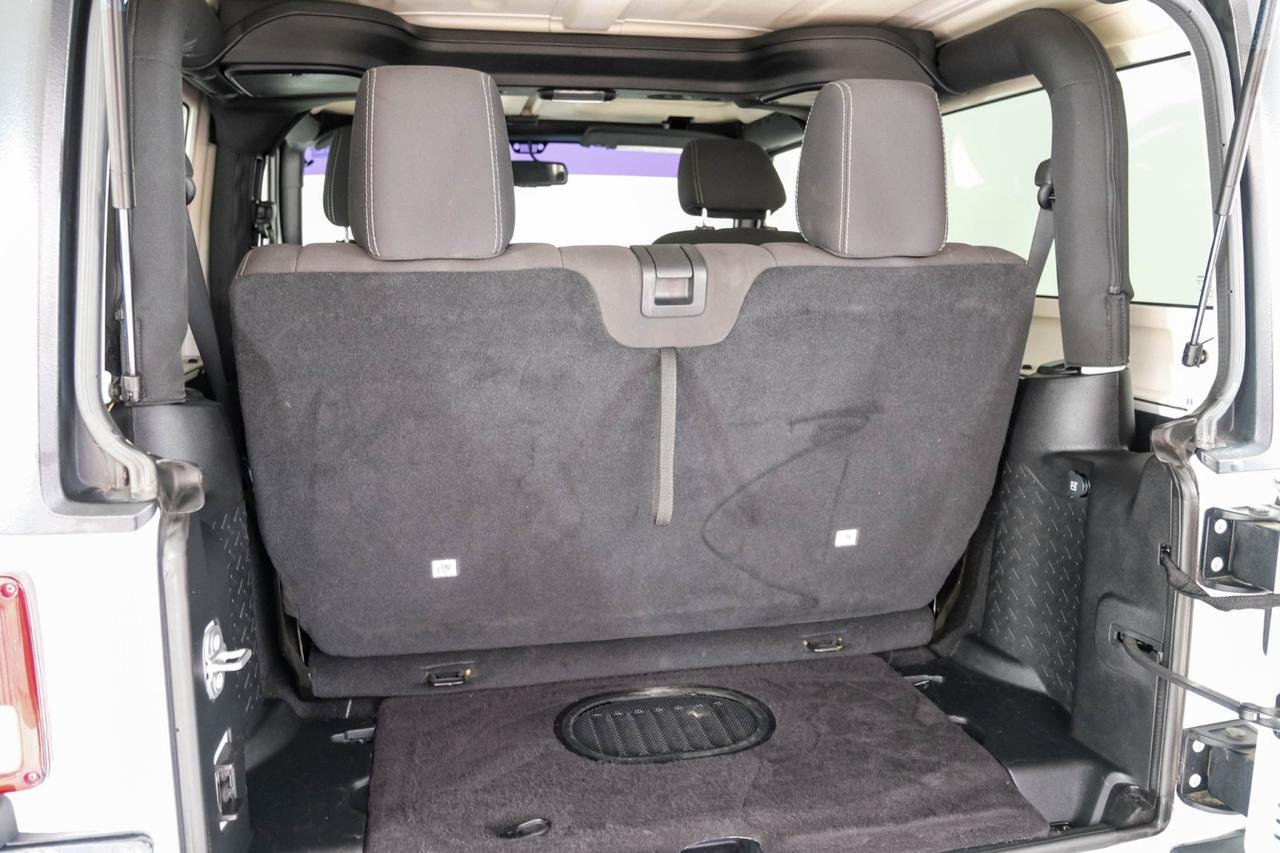 2015 Jeep Wrangler SAHARA 4WD HARD TOP CONVERTIBLE CRUISE CONTROL ALLOY WHEELS TOW HITCH Carrollton TX