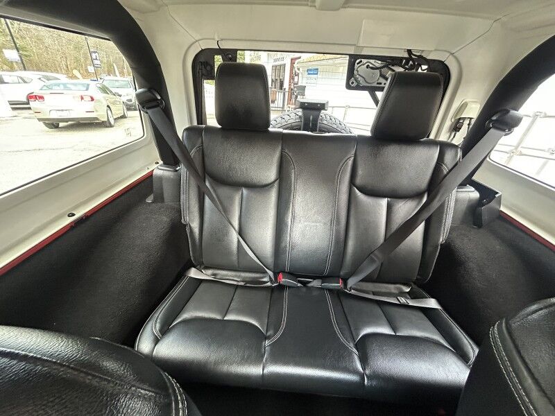 2015 Jeep Wrangler Sahara - 1 OWNER - GREAT SERVICE HISTORY - LEATHER Whitinsville MA