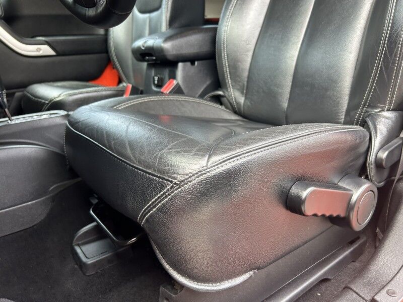 2015 Jeep Wrangler Sahara - 1 OWNER - GREAT SERVICE HISTORY - LEATHER Whitinsville MA