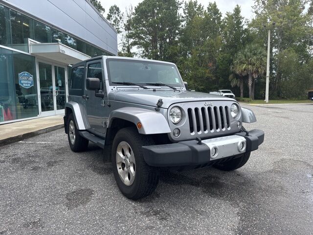 2015 Jeep Wrangler Sahara photo 4