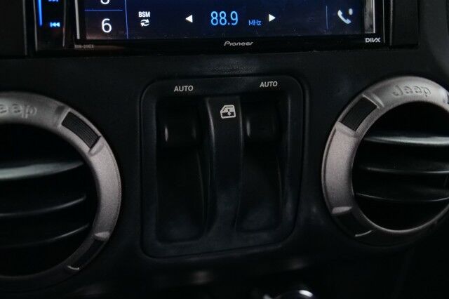 2015 Jeep Wrangler Sport S 4X4 / Power Convenience Group / Hard Top! High Point NC