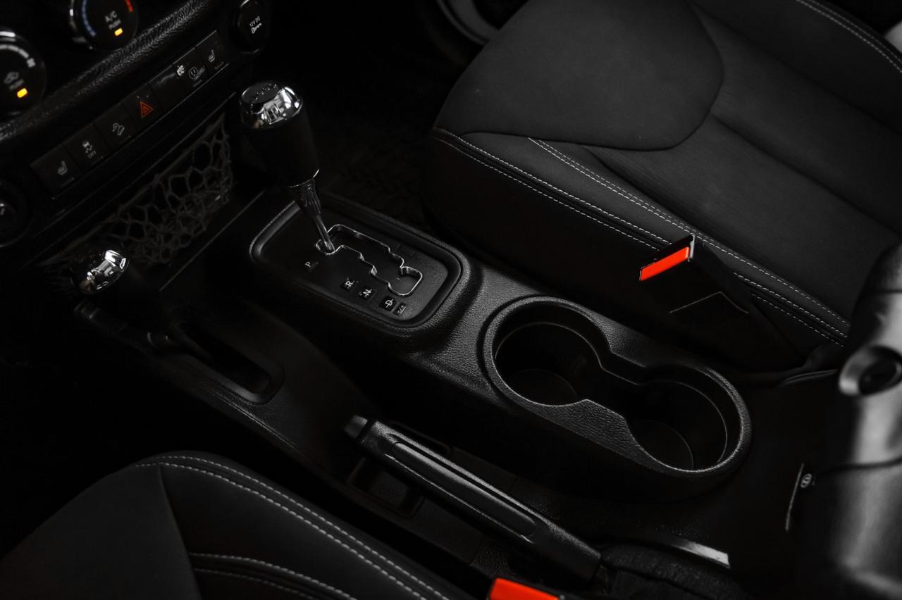 2015 Jeep Wrangler UNLIMITED SAHARA 4WD AUTOMATIC HARD TOP CONVERTIBLE NAVIGATION Carrollton TX