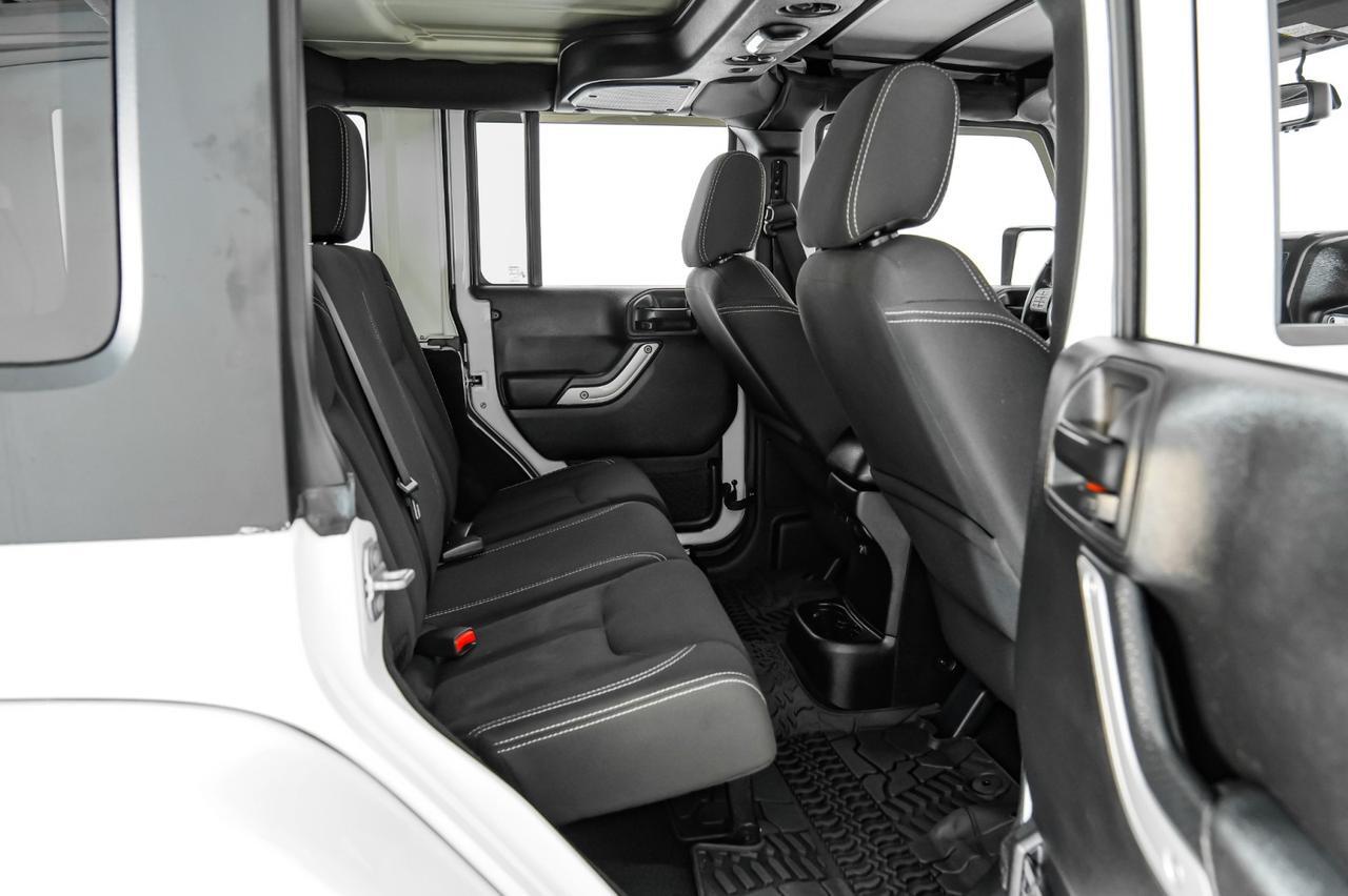 2015 Jeep Wrangler UNLIMITED SAHARA 4WD AUTOMATIC HARD TOP CONVERTIBLE NAVIGATION Carrollton TX