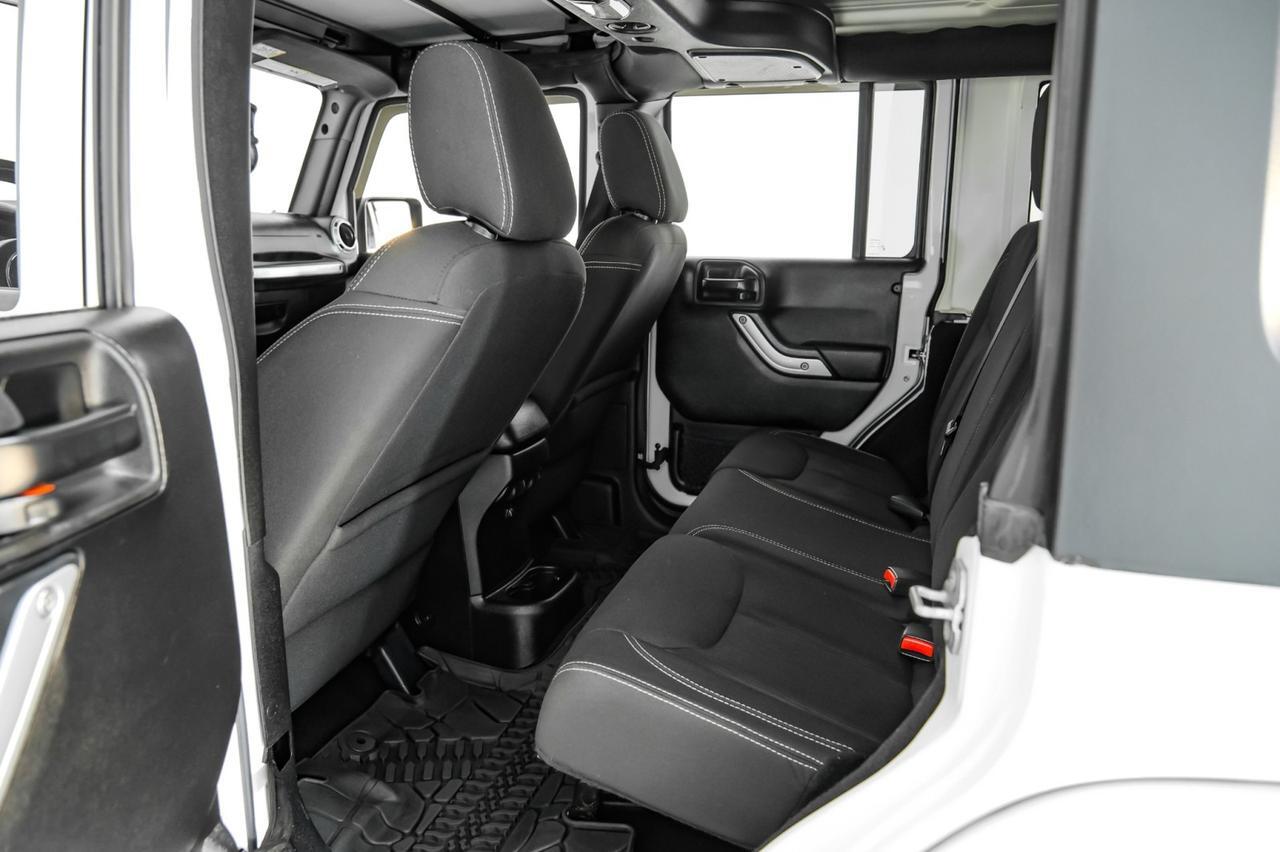 2015 Jeep Wrangler UNLIMITED SAHARA 4WD AUTOMATIC HARD TOP CONVERTIBLE NAVIGATION Carrollton TX