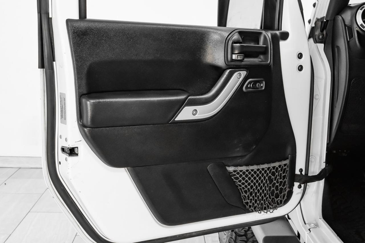 2015 Jeep Wrangler UNLIMITED SAHARA 4WD AUTOMATIC HARD TOP CONVERTIBLE NAVIGATION Carrollton TX