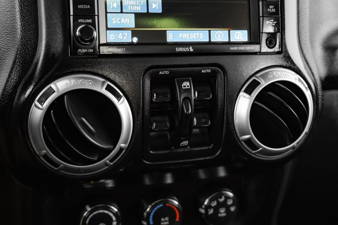 2015 Jeep Wrangler UNLIMITED SAHARA 4WD AUTOMATIC HARD TOP CONVERTIBLE NAVIGATION Carrollton TX