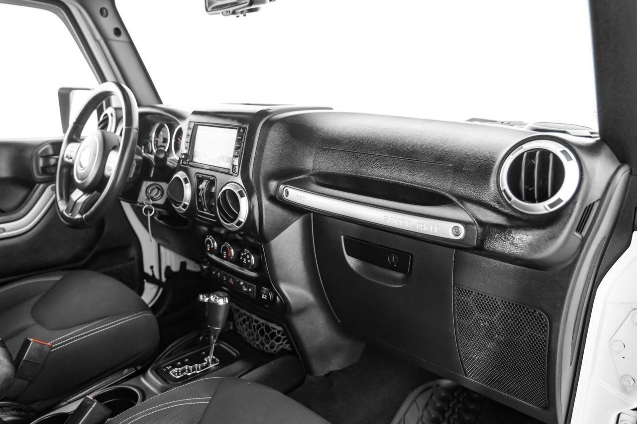 2015 Jeep Wrangler UNLIMITED SAHARA 4WD AUTOMATIC HARD TOP CONVERTIBLE NAVIGATION Carrollton TX