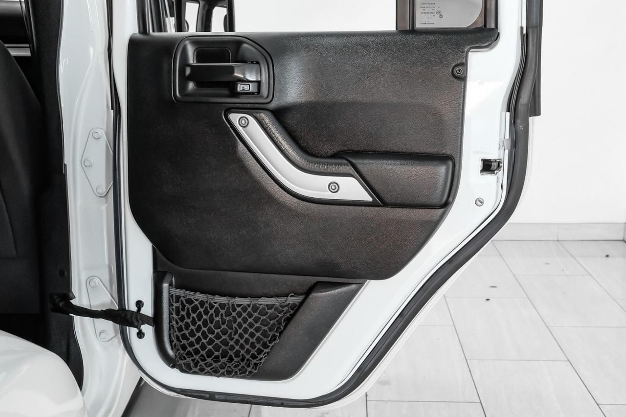 2015 Jeep Wrangler UNLIMITED SAHARA 4WD AUTOMATIC HARD TOP CONVERTIBLE NAVIGATION Carrollton TX