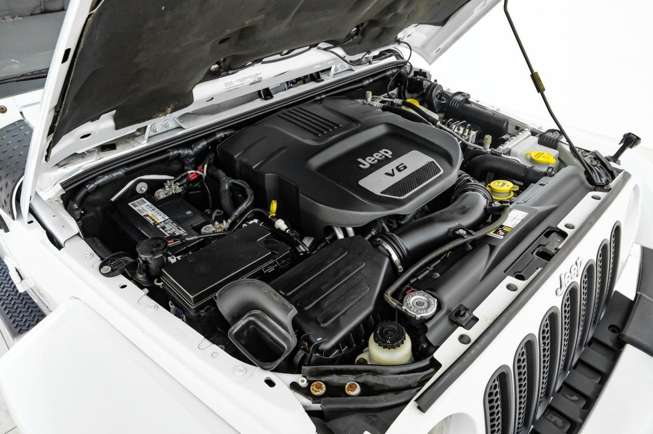 2015 Jeep Wrangler UNLIMITED SAHARA 4WD AUTOMATIC HARD TOP CONVERTIBLE NAVIGATION Carrollton TX