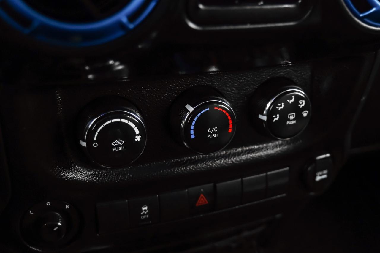 2015 Jeep Wrangler UNLIMITED WILLYS WHEELER 4WD HARD TOP CONVERTIBLE CRUISE CONTROL Carrollton TX