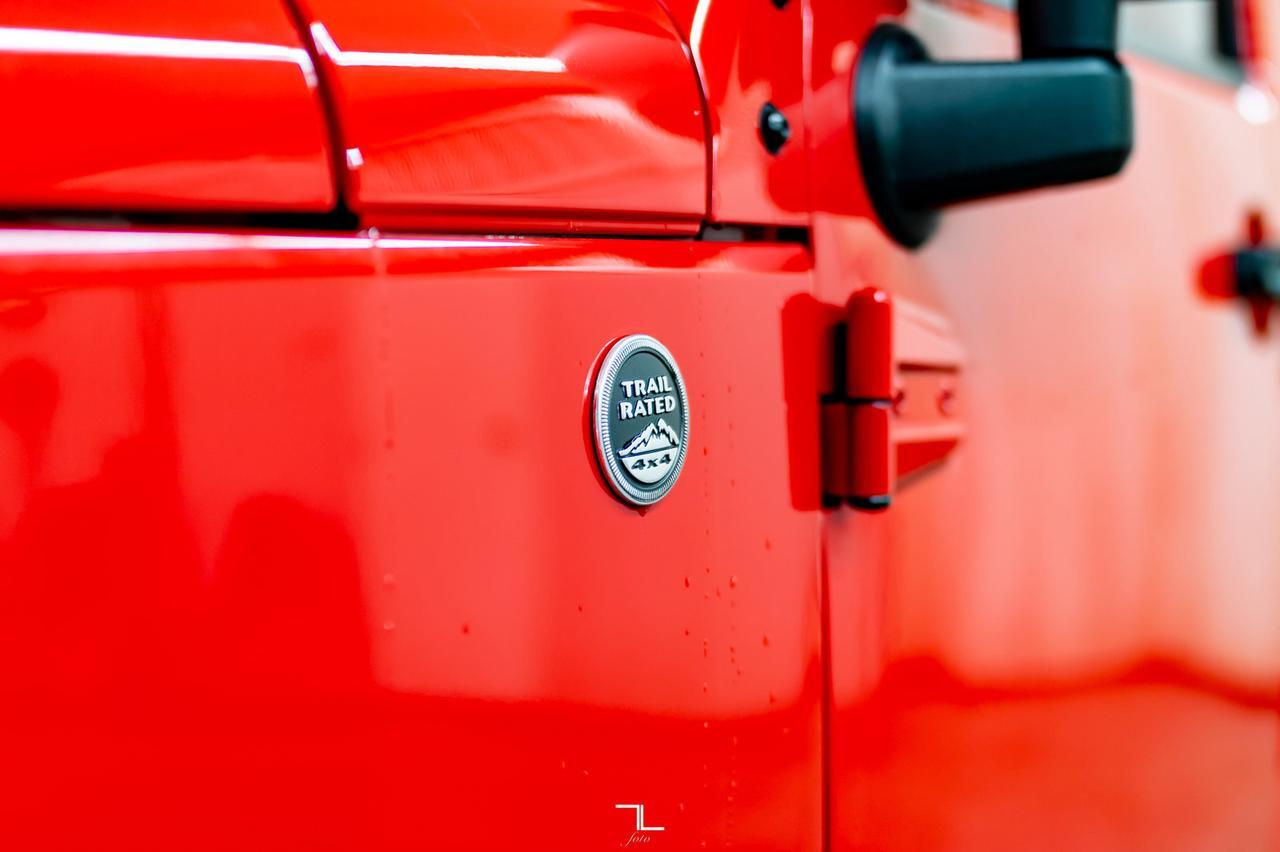 2015 Jeep Wrangler Unlimited 4x4 Sahara Leather Nav Red Deer AB