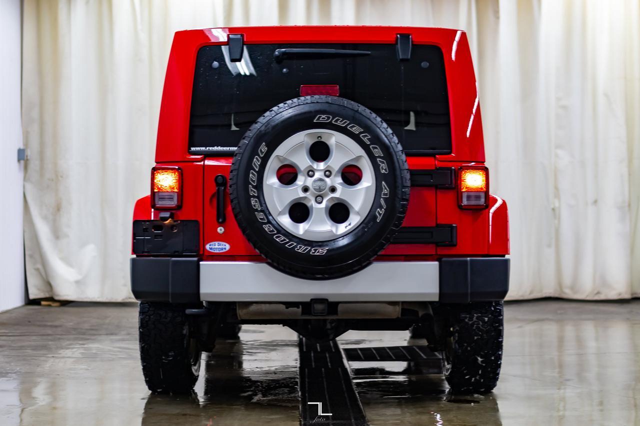 2015 Jeep Wrangler Unlimited 4x4 Sahara Leather Nav Red Deer AB
