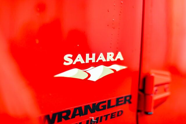 2015 Jeep Wrangler Unlimited 4x4 Sahara Leather Nav Red Deer AB