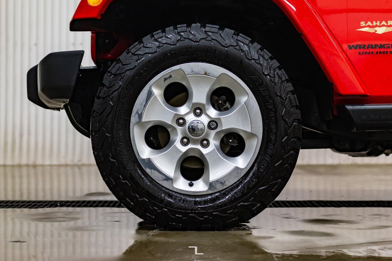 2015 Jeep Wrangler Unlimited 4x4 Sahara Leather Nav Red Deer AB