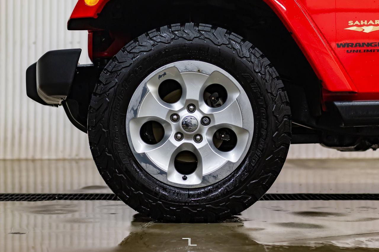 2015 Jeep Wrangler Unlimited 4x4 Sahara Leather Nav Red Deer AB